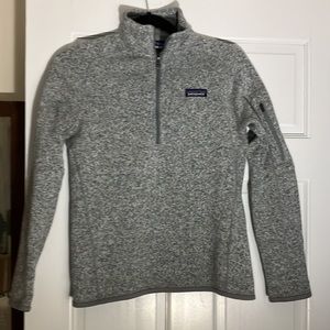Small women’s Patagonia better sweater 1/4 zip gray